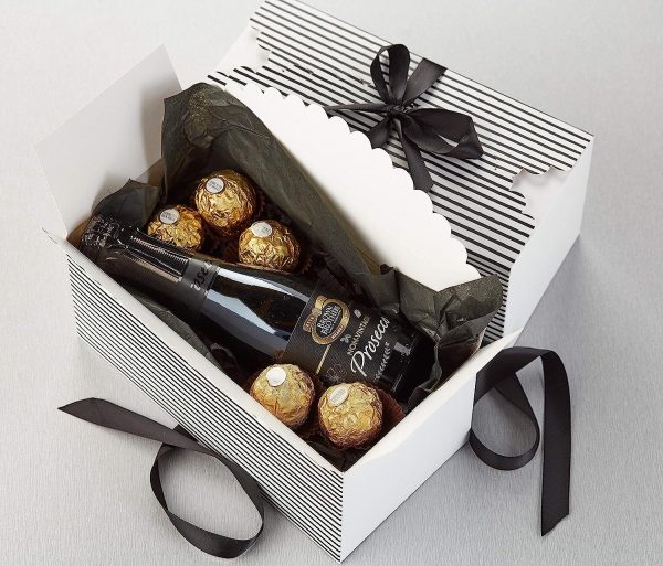 rectangle black and white gift boxes